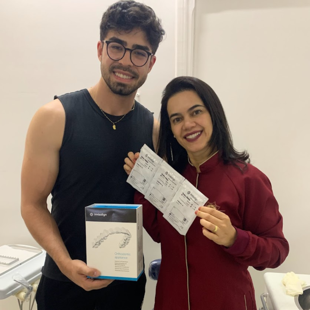 vinicius-cliente-invisalign-brito-odontologia-pocos-de-caldas